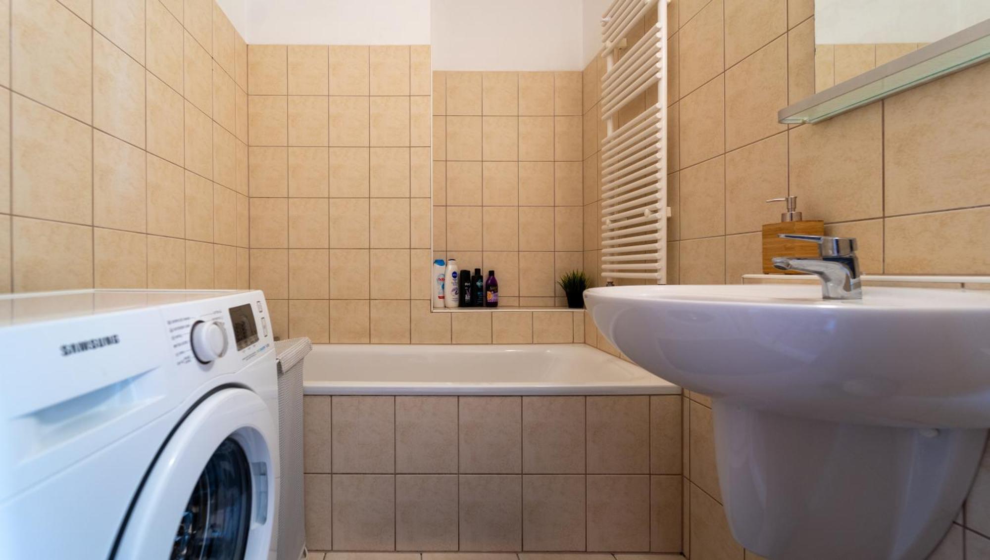 Viola Apartment Будапеща Екстериор снимка