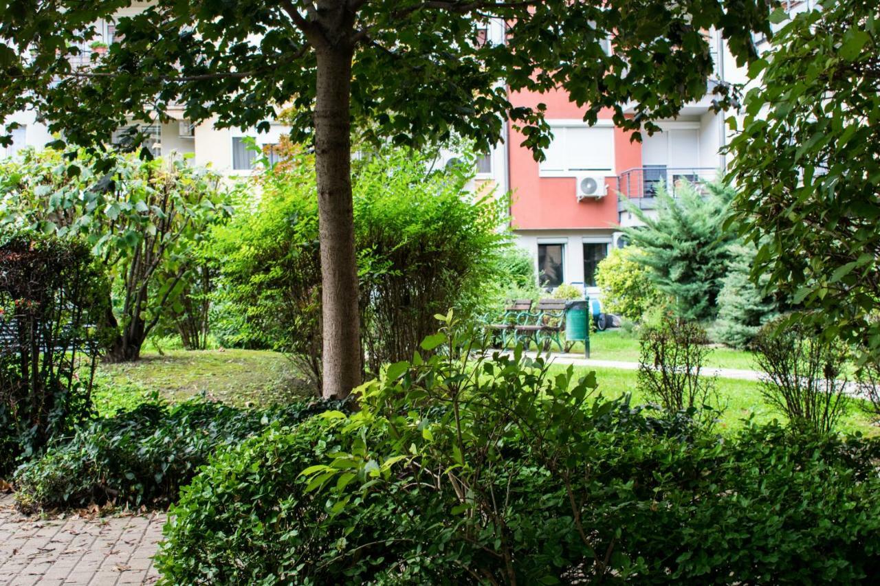 Viola Apartment Будапеща Екстериор снимка